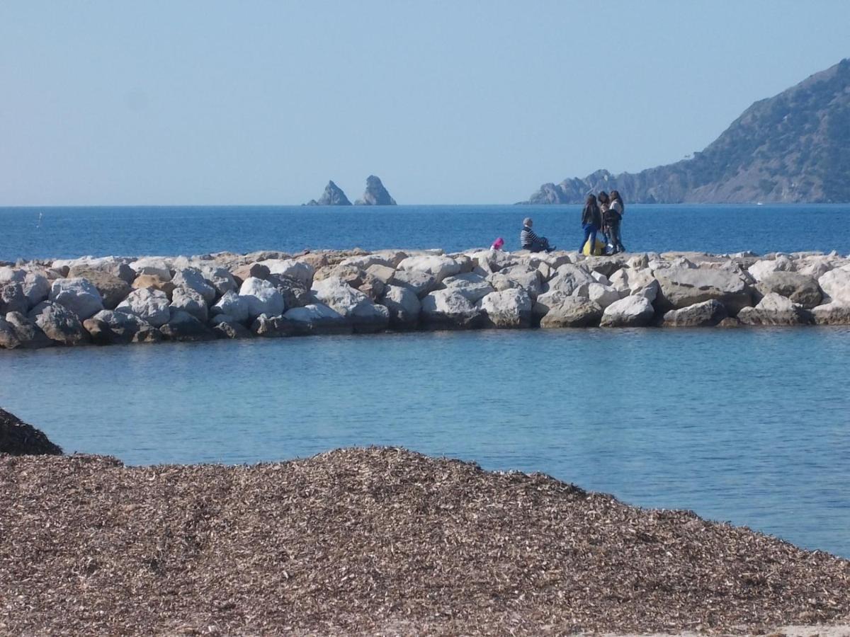 T2 Climatise A 500M De La Plage Sur La Presqu'Ile De Saint Mandrier Sur Mer Buitenkant foto